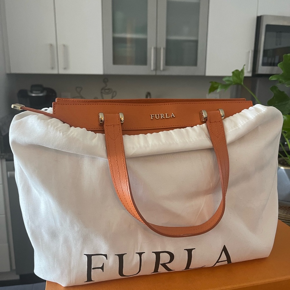 Orange Furla purse - Picture 2 of 11